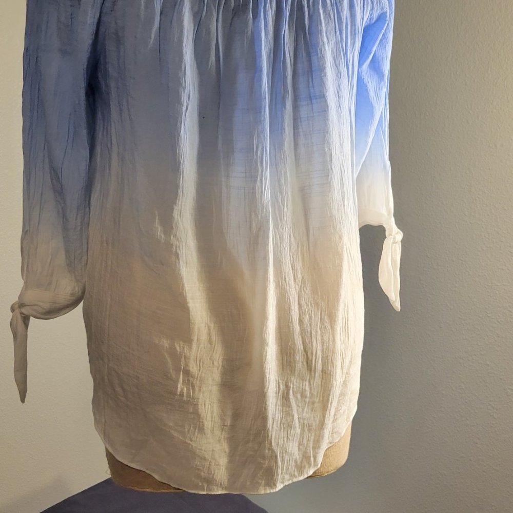 A. Byer Off Shoulder Ombré Blouse 3/4 Sleeves Lightweight Blue White Size XLarge - Picture 7 of 11
